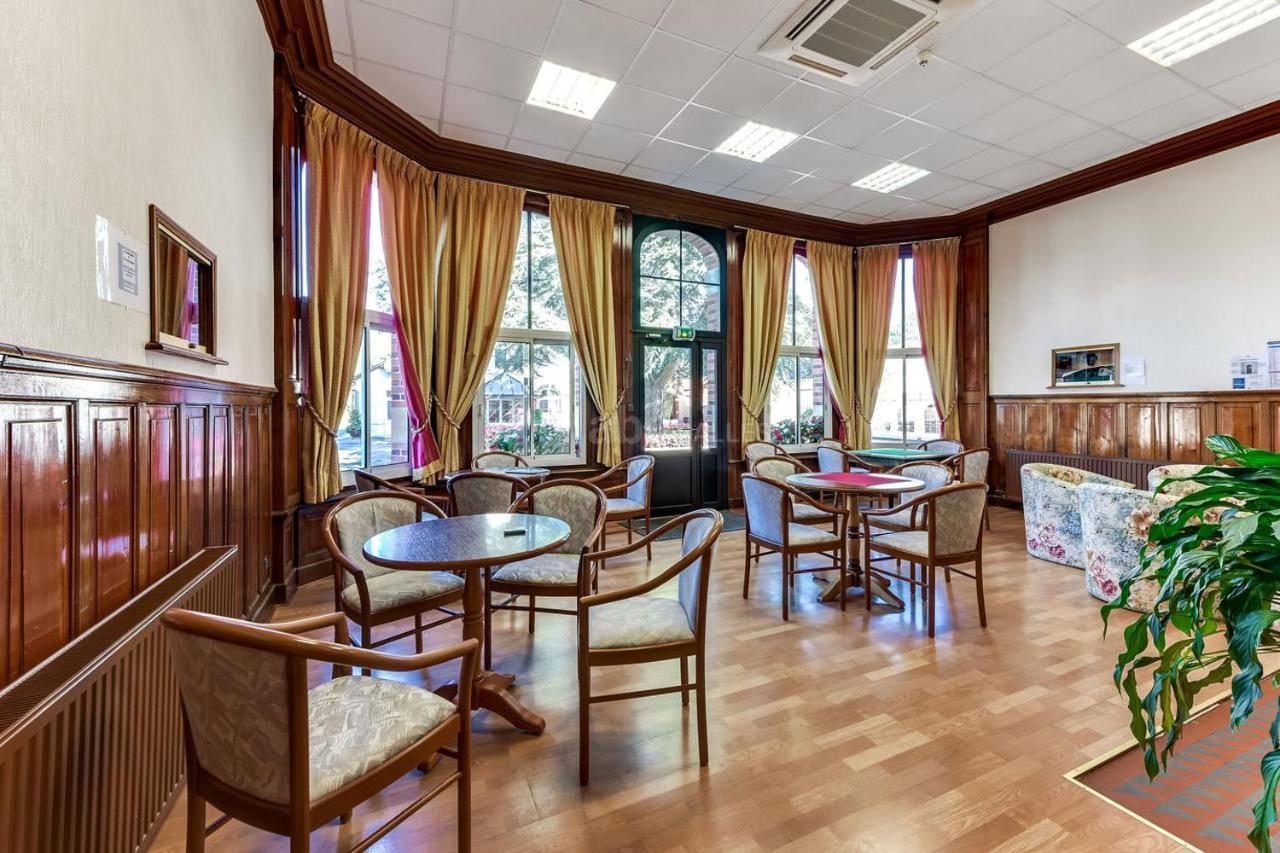 Hotel-Restaurant Domaine De La Grande Garenne Neuvy-sur-Barangeon Kültér fotó