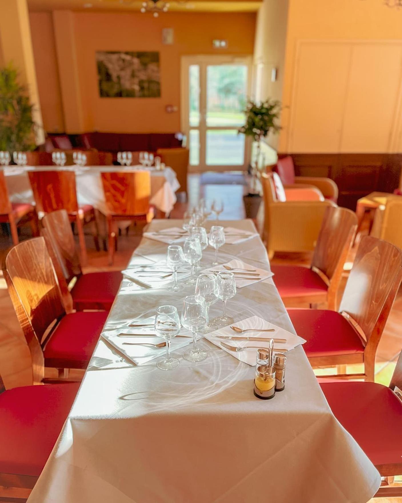 Hotel-Restaurant Domaine De La Grande Garenne Neuvy-sur-Barangeon Kültér fotó